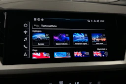 musta Audi Q4 e-tron 2023 kuva 26.