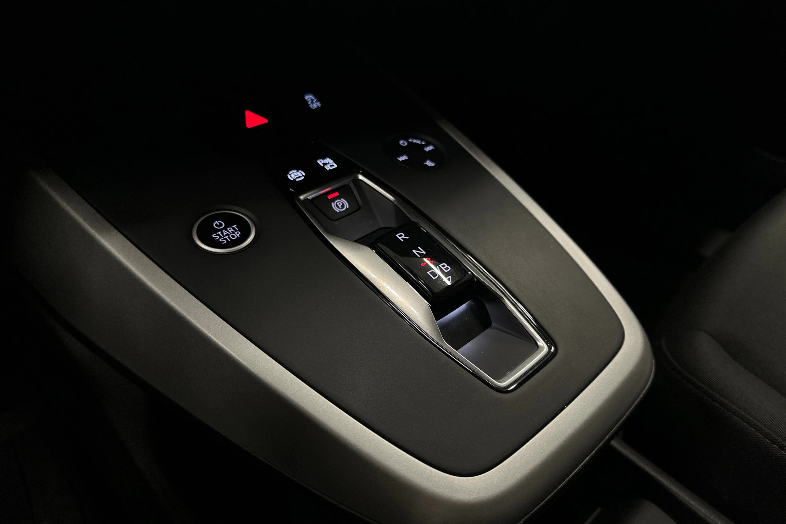 musta Audi Q4 e-tron 2023 kuva 29.