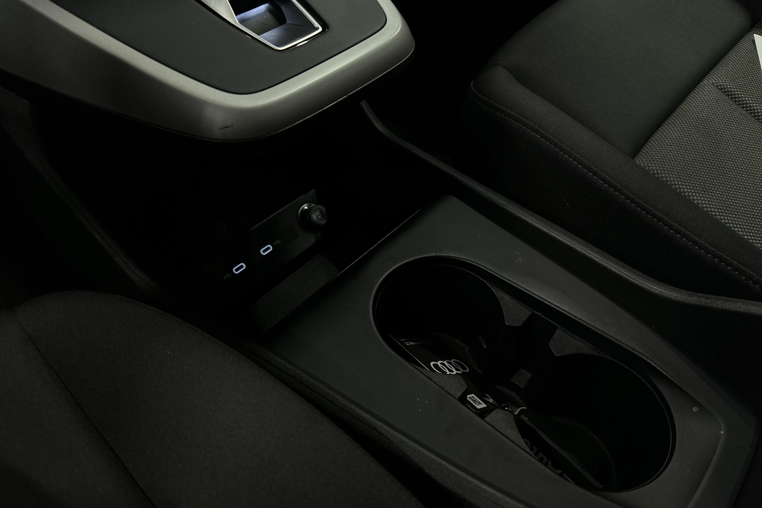 musta Audi Q4 e-tron 2023 kuva 30.