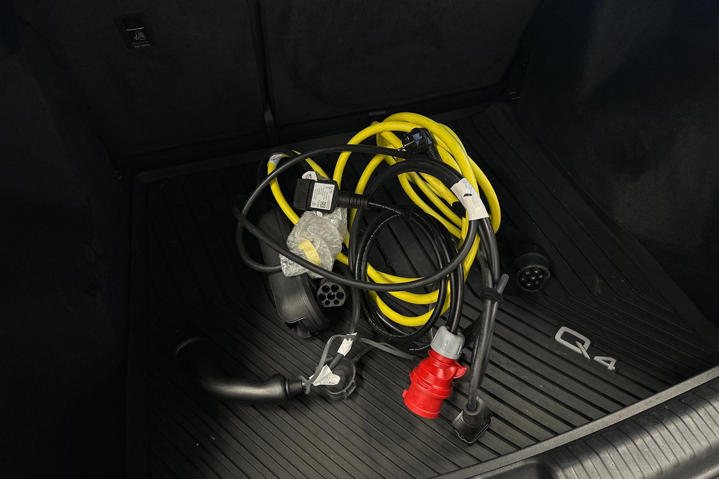 musta Audi Q4 e-tron 2023 kuva 32.