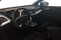 harmaa Audi Q4 e-tron 2023 kuva 3.