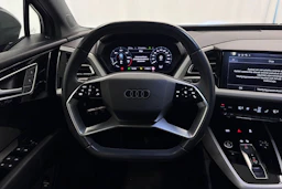 harmaa Audi Q4 e-tron 2023 kuva 11.