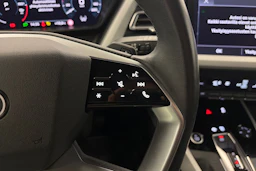 harmaa Audi Q4 e-tron 2023 kuva 14.