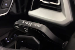 harmaa Audi Q4 e-tron 2023 kuva 16.