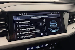 harmaa Audi Q4 e-tron 2023 kuva 17.