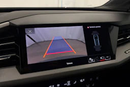 harmaa Audi Q4 e-tron 2023 kuva 20.