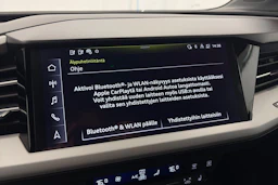 harmaa Audi Q4 e-tron 2023 kuva 21.