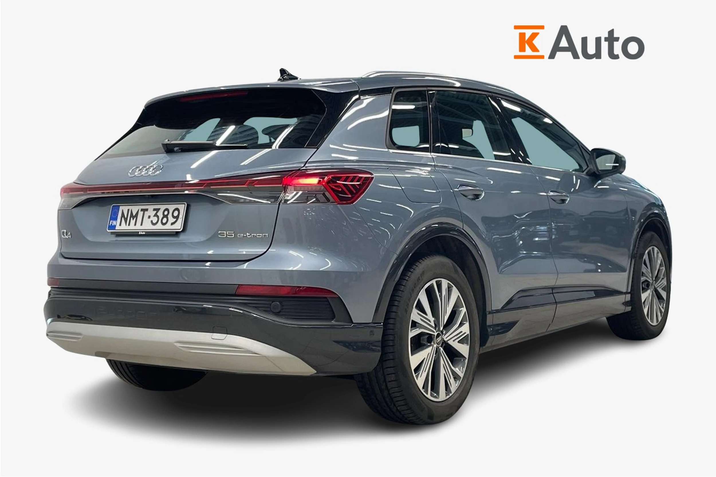 sininen Audi Q4 e-tron 2023 kuva 2.