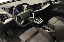 sininen Audi Q4 e-tron 2023 kuva 6.