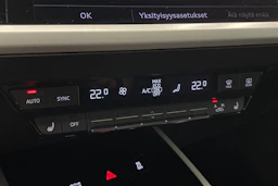 sininen Audi Q4 e-tron 2023 kuva 19.