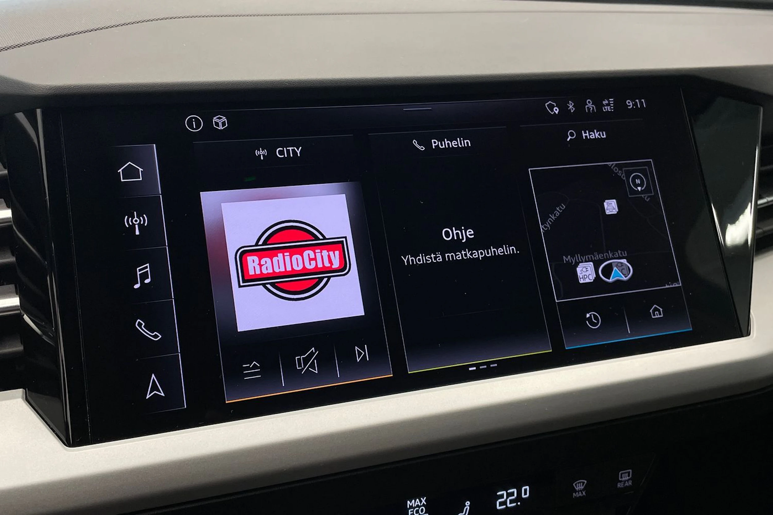 sininen Audi Q4 e-tron 2023 kuva 20.