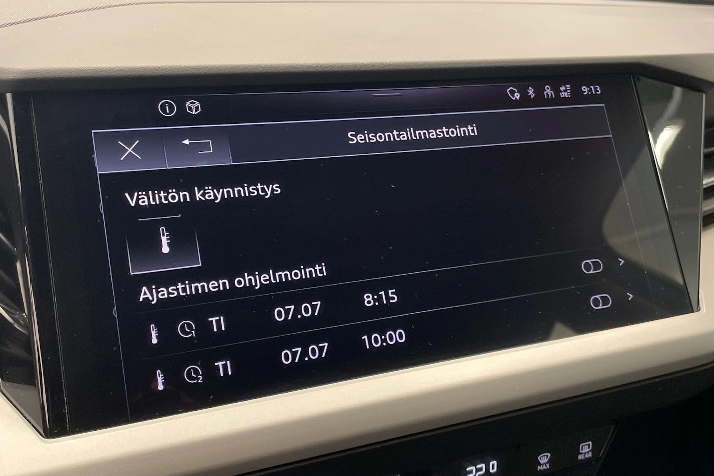 sininen Audi Q4 e-tron 2023 kuva 23.