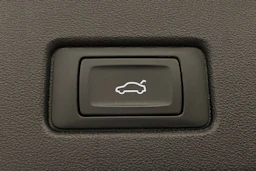 sininen Audi Q4 e-tron 2023 kuva 25.