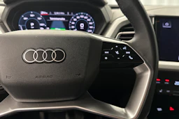 harmaa Audi Q4 e-tron 2023 kuva 16.