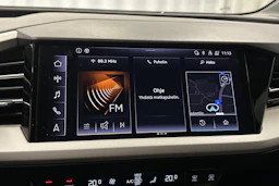 harmaa Audi Q4 e-tron 2023 kuva 20.