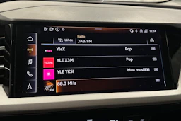harmaa Audi Q4 e-tron 2023 kuva 23.