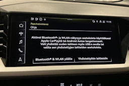 harmaa Audi Q4 e-tron 2023 kuva 27.