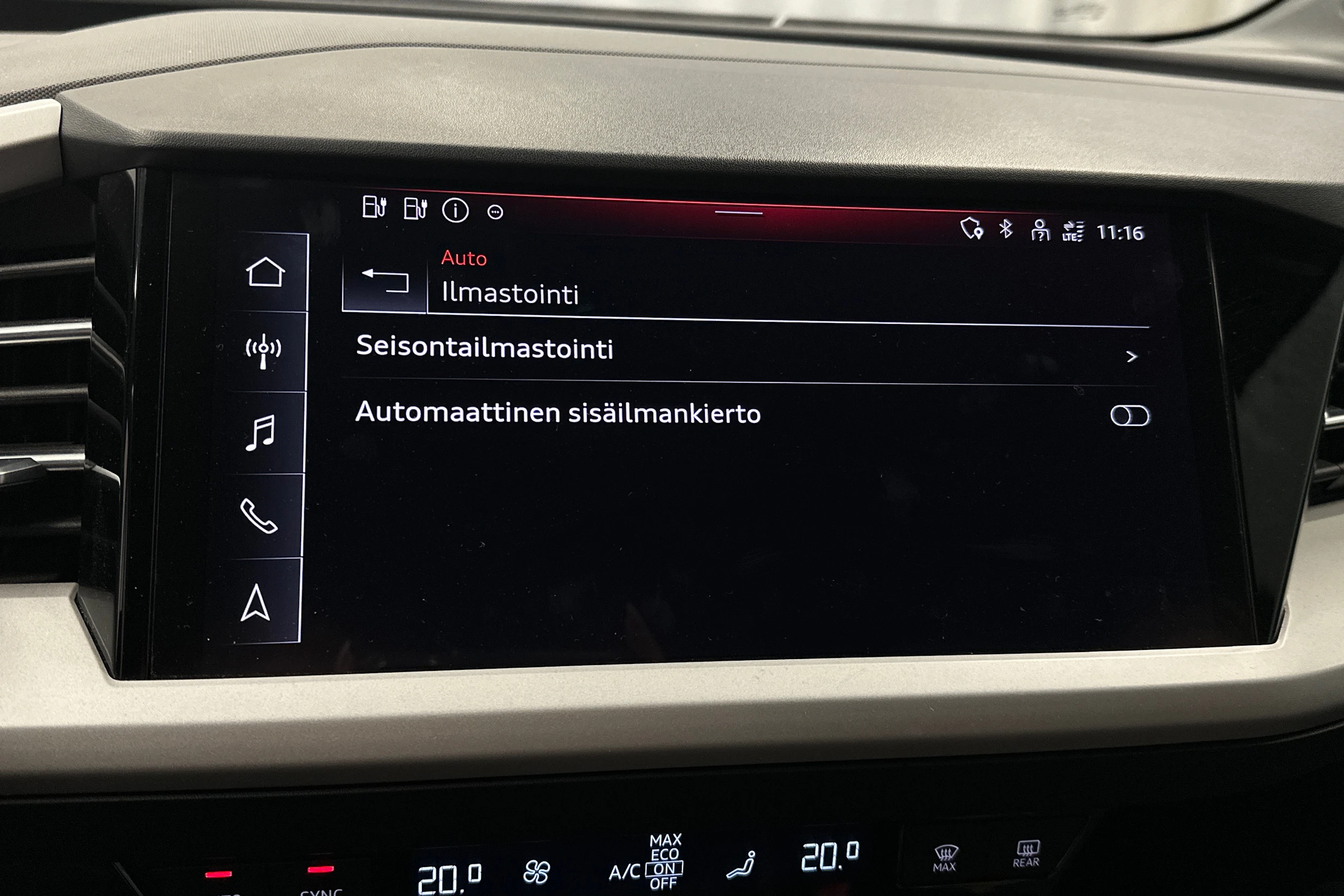 harmaa Audi Q4 e-tron 2023 kuva 32.