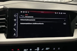 harmaa Audi Q4 e-tron 2023 kuva 32.