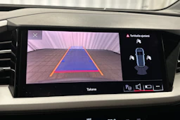 harmaa Audi Q4 e-tron 2023 kuva 36.