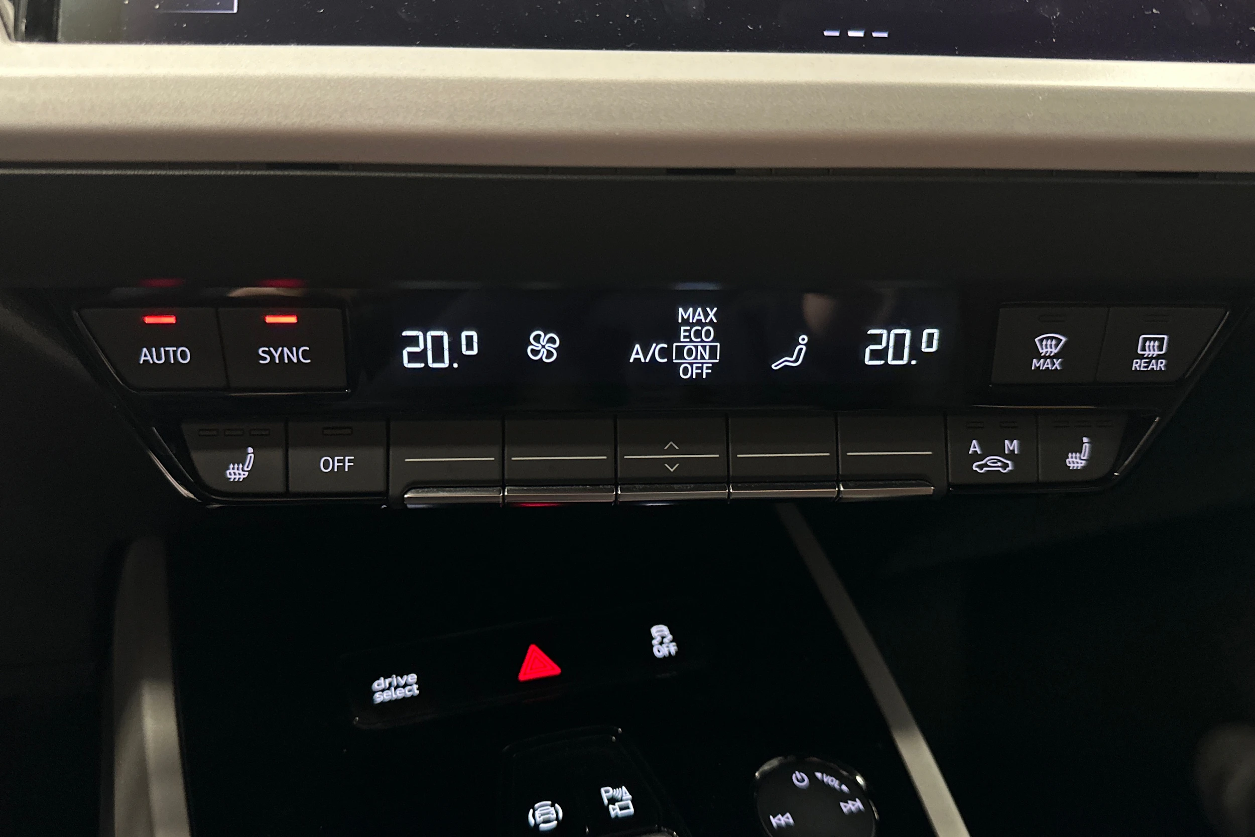 harmaa Audi Q4 e-tron 2023 kuva 39.