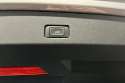 harmaa Audi Q4 e-tron 2023 kuva 44.