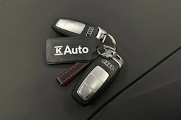 harmaa Audi Q4 e-tron 2023 kuva 45.