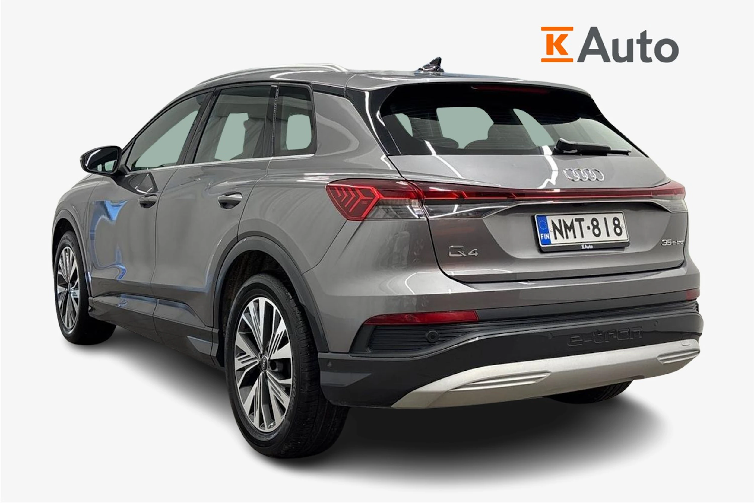 harmaa Audi Q4 e-tron 2023 kuva 2.