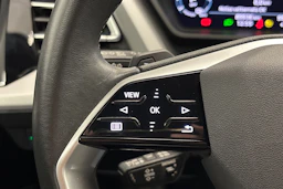 harmaa Audi Q4 e-tron 2023 kuva 13.