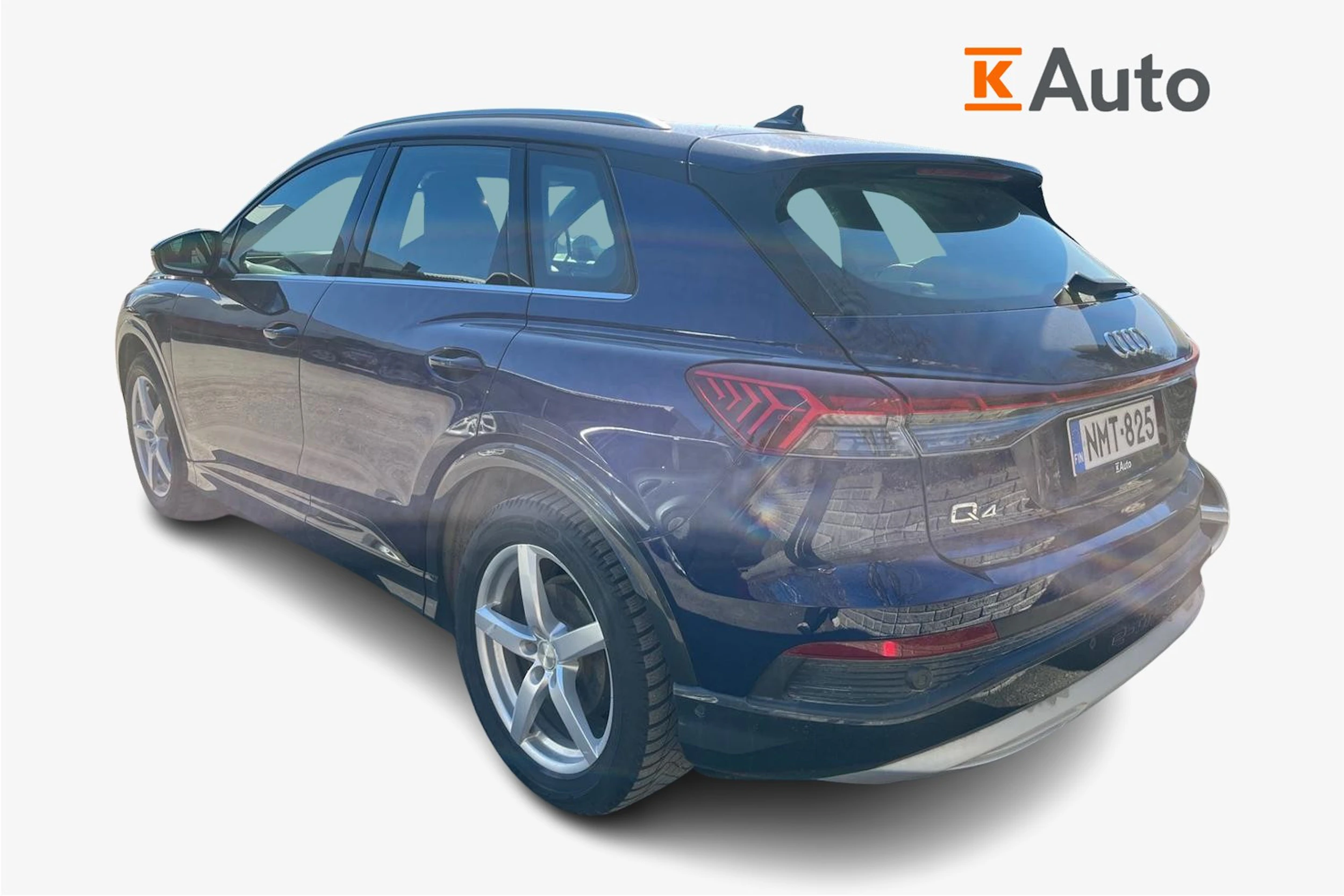 sininen Audi Q4 e-tron 2023 kuva 2.