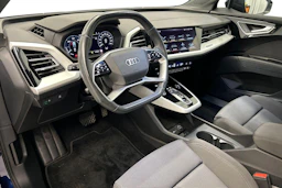sininen Audi Q4 e-tron 2023 kuva 6.