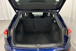sininen Audi Q4 e-tron 2023 kuva 12.