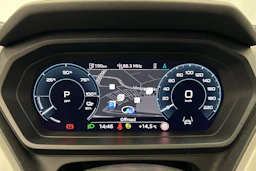 sininen Audi Q4 e-tron 2023 kuva 15.