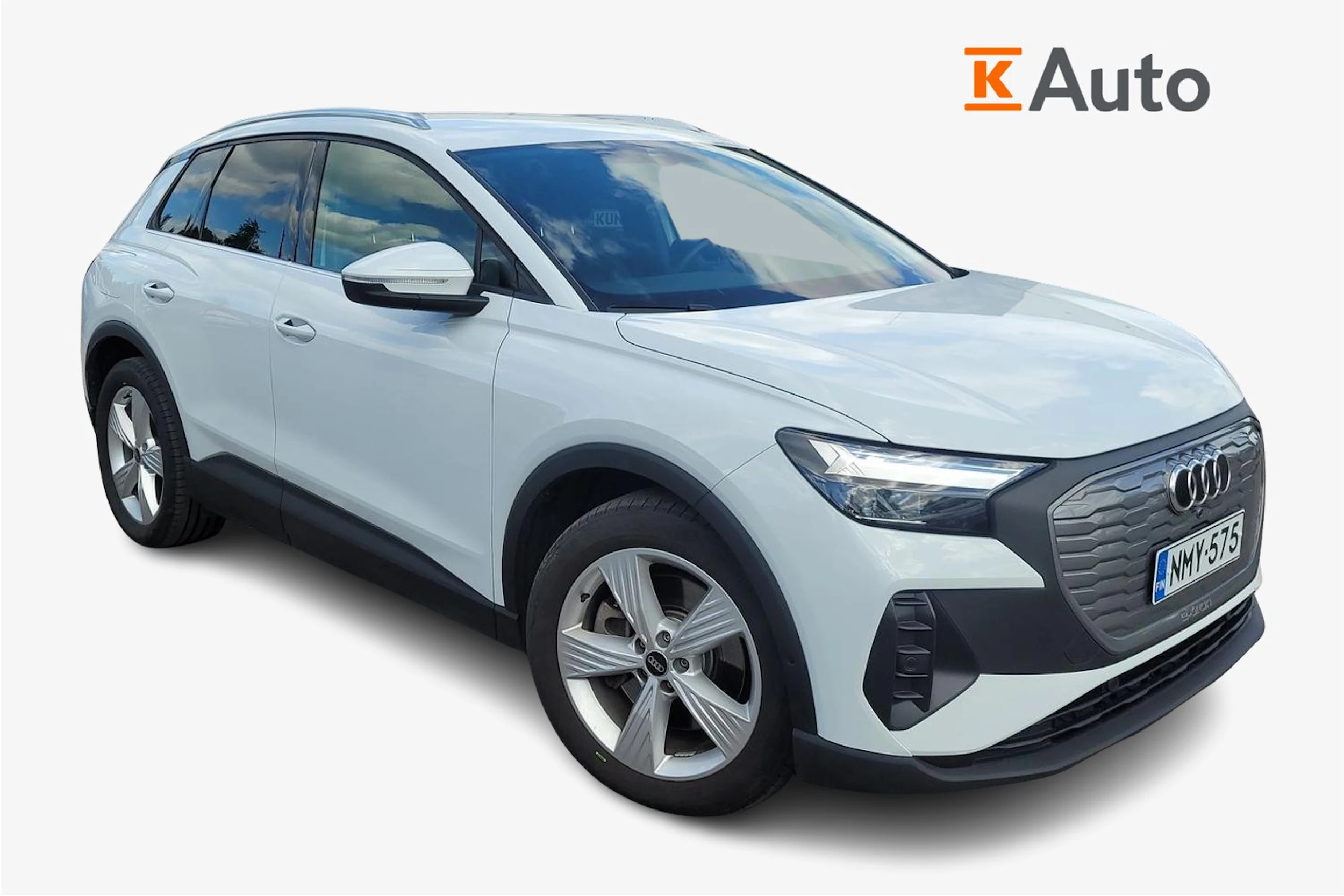 valkoinen Audi Q4 e-tron 2023 kuva 1.