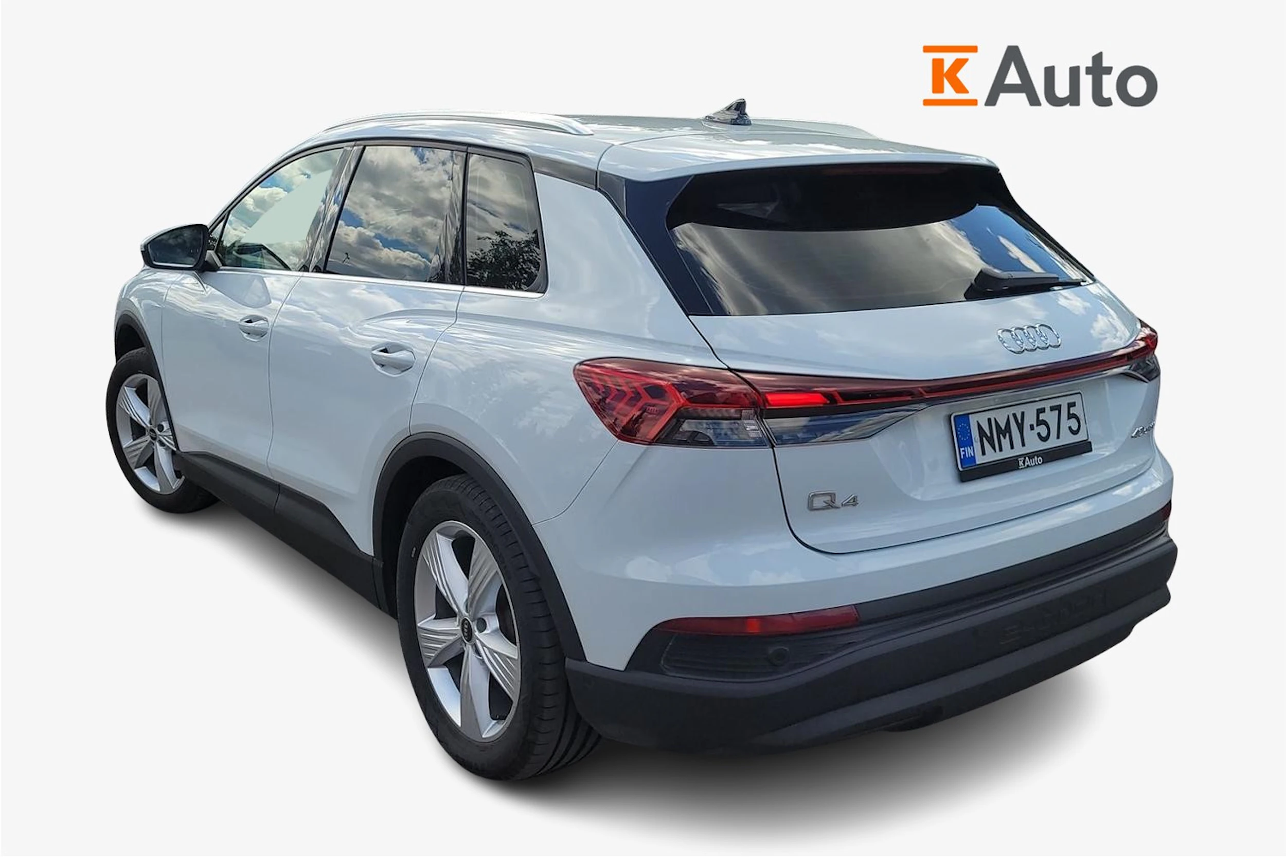 valkoinen Audi Q4 e-tron 2023 kuva 2.