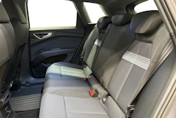 harmaa Audi Q4 e-tron 2023 kuva 11.