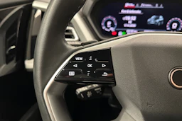 harmaa Audi Q4 e-tron 2023 kuva 16.