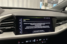 harmaa Audi Q4 e-tron 2023 kuva 21.