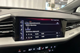 harmaa Audi Q4 e-tron 2023 kuva 24.