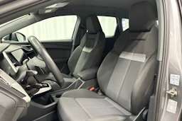 harmaa Audi Q4 e-tron 2023 kuva 28.