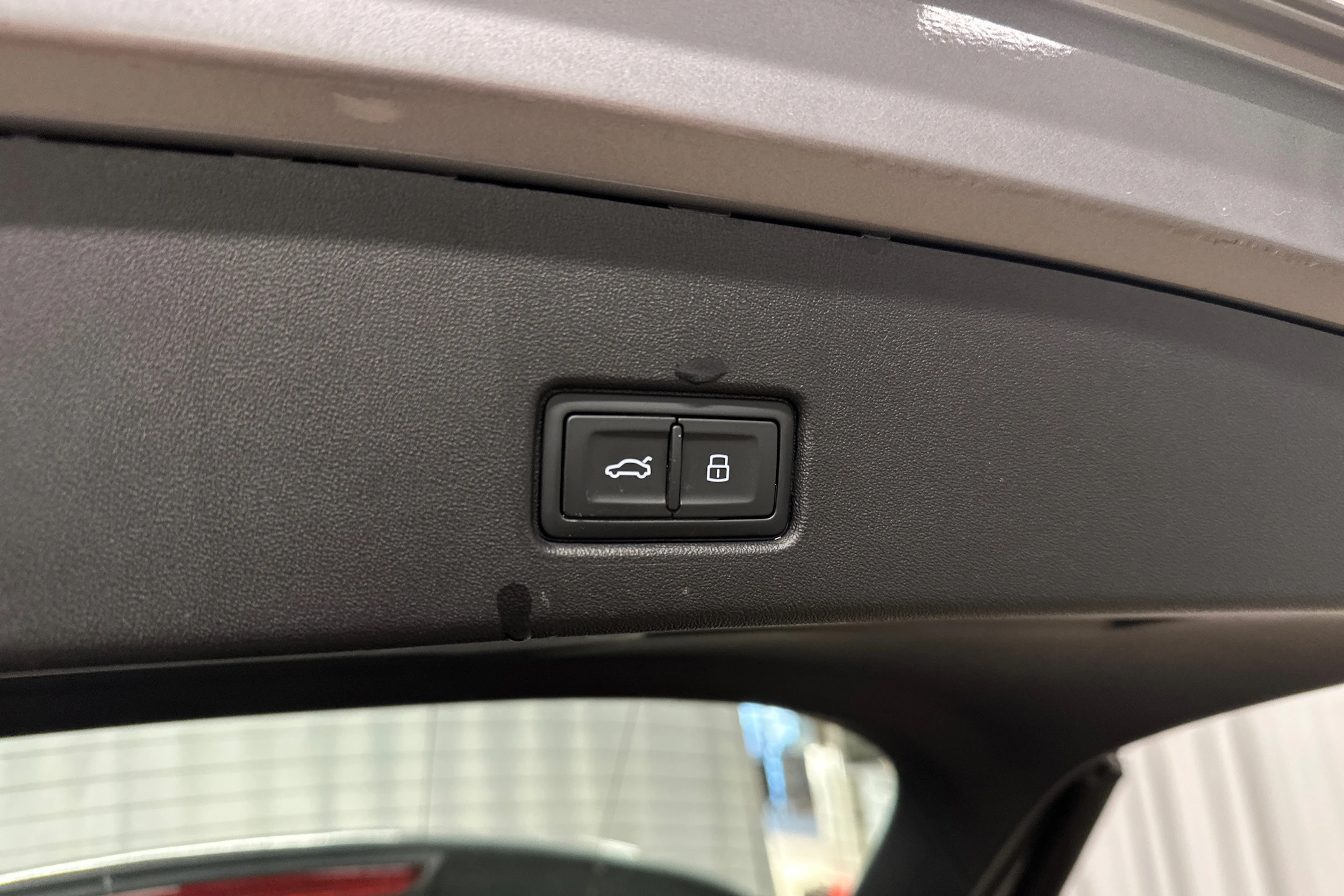 harmaa Audi Q4 e-tron 2023 kuva 31.