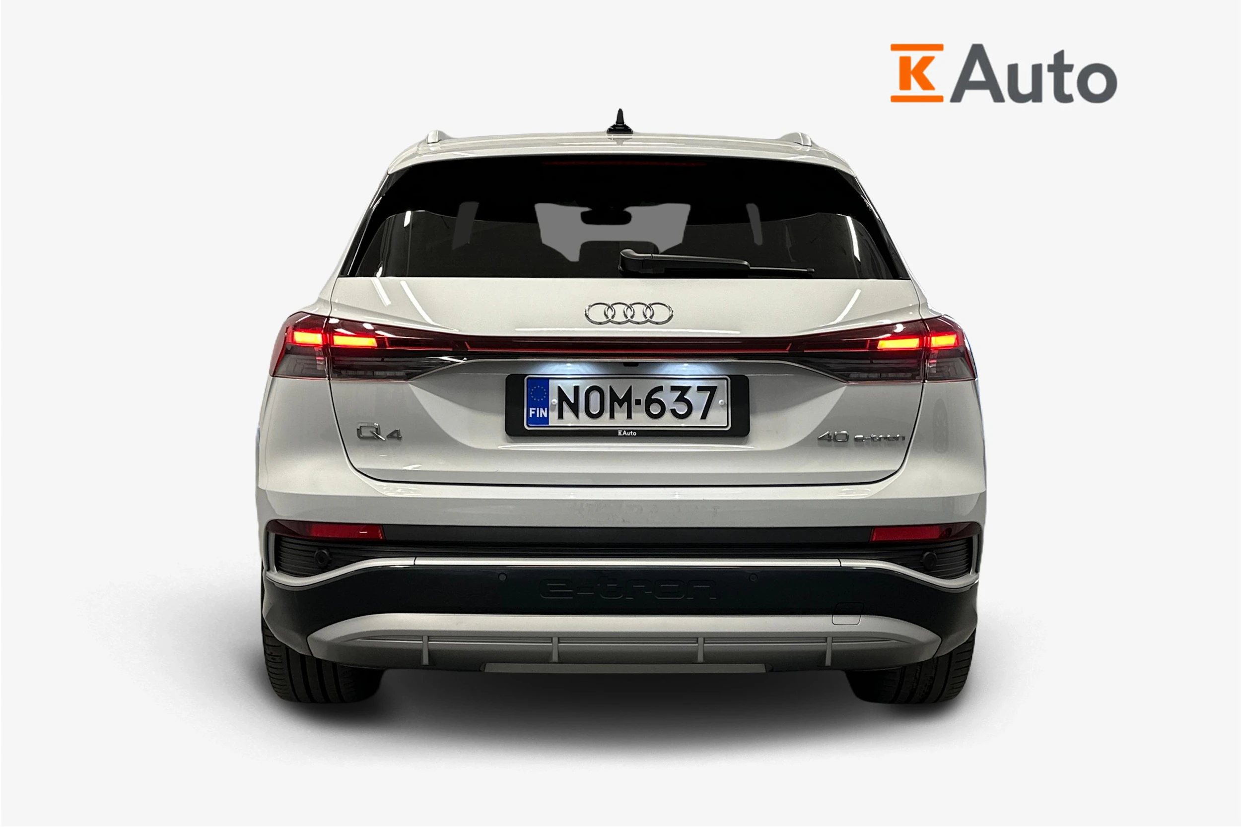 valkoinen Audi Q4 e-tron 2023 kuva 4.