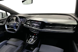 valkoinen Audi Q4 e-tron 2023 kuva 9.