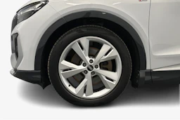 valkoinen Audi Q4 e-tron 2023 kuva 12.