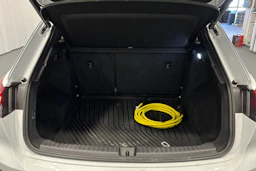 valkoinen Audi Q4 e-tron 2023 kuva 15.