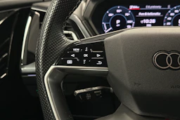 valkoinen Audi Q4 e-tron 2023 kuva 21.