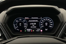 valkoinen Audi Q4 e-tron 2023 kuva 23.