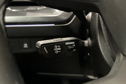 valkoinen Audi Q4 e-tron 2023 kuva 24.