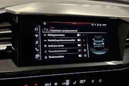 valkoinen Audi Q4 e-tron 2023 kuva 26.