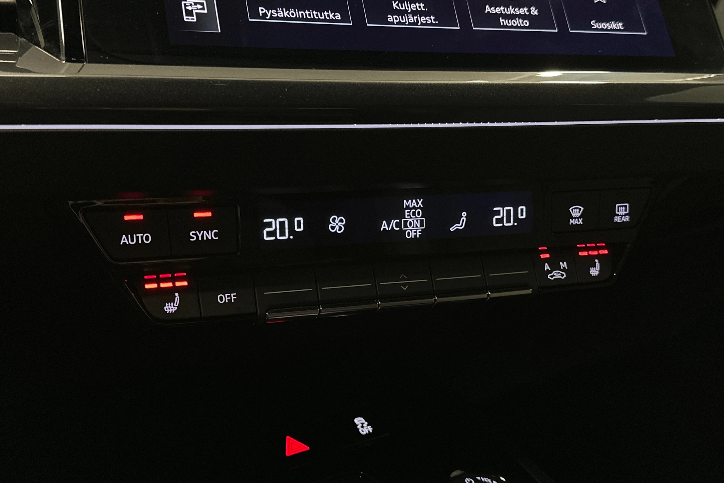 valkoinen Audi Q4 e-tron 2023 kuva 31.